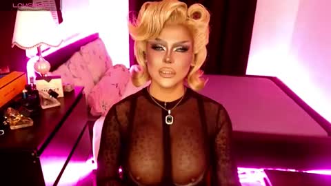 Snapshot of tremendouscockdestroyer chatting on 10-27-25, 08:51 Jade online show from 10-27-25, 08:51