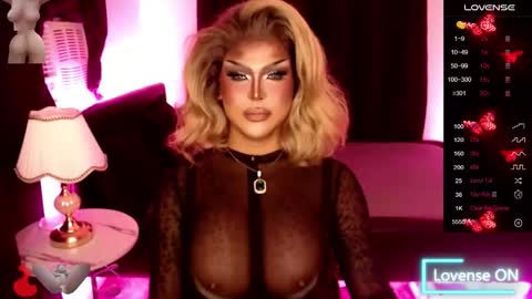 Snapshot of tremendouscockdestroyer chatting on 10-29-25, 10:39 Jade online show from 10-29-25, 10:39