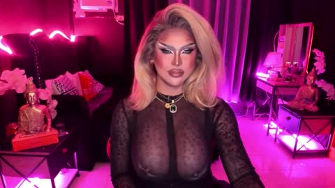 Snapshot of tremendouscockdestroyer chatting on 11-10-25, 01:59 Jade online show from 11-10-25, 01:59