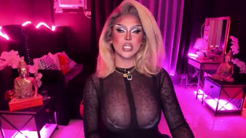 Snapshot of tremendouscockdestroyer chatting on 11-16-25, 04:23 Jade online show from 11-16-25, 04:23