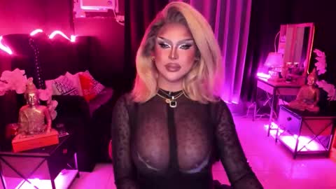 Snapshot of tremendouscockdestroyer chatting on 11-17-25, 02:56 Jade online show from 11-17-25, 02:56