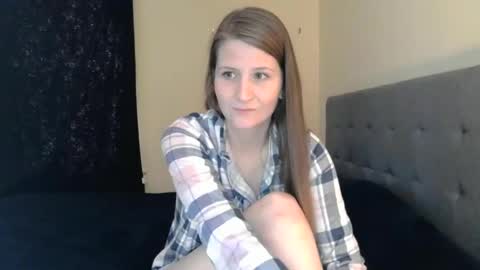 Snapshot of tressabelle chatting on 11-14-25, 01:43 tressabelle online show from 11-14-25, 01:43