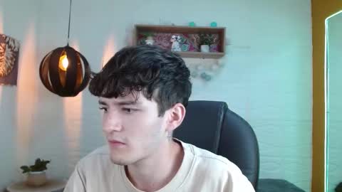 Snapshot of trevor_mob chatting on 02-25-26, 09:02 trevor_mob online show from 02-25-26, 09:02