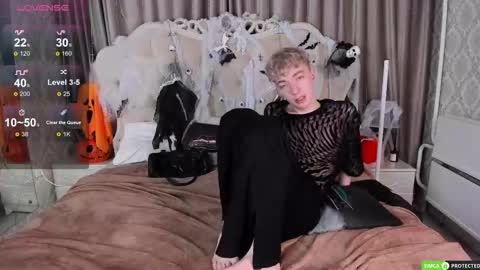 TrevorBenson online show from 10-24-25, 03:03