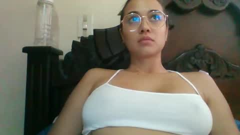 triana_bell online show from 12-05-24, 04:23