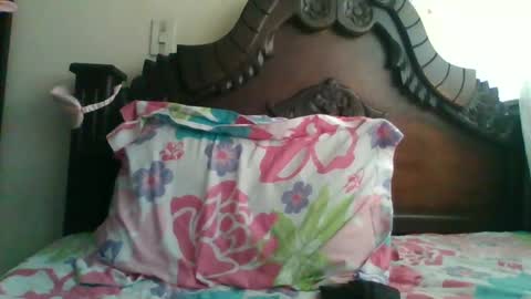 triana_bell online show from 12-12-24, 05:59