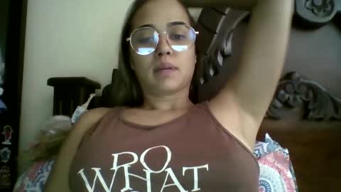 triana_bell online show from 09-28-25, 03:50