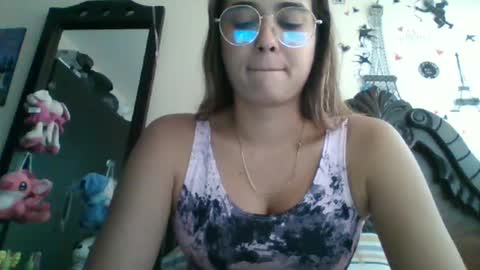 triana_bell online show from 10-11-25, 01:53