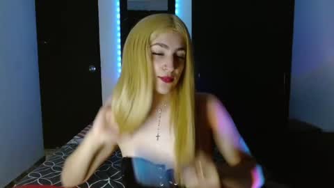 triana_damelio online show from 02-22-25, 04:09