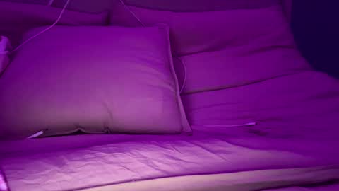 Snapshot of tricie_flor05 chatting on 11-29-25, 10:57 tricie_flor05 online show from 11-29-25, 10:57