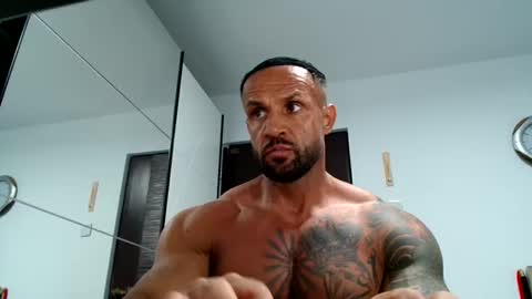 Snapshot of tridentmuscles chatting on 11-08-25, 10:19 tridentmuscles online show from 11-08-25, 10:19