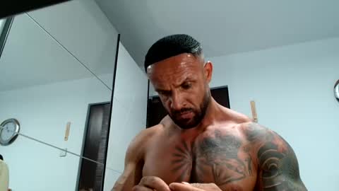 Snapshot of tridentmuscles chatting on 11-10-25, 11:04 tridentmuscles online show from 11-10-25, 11:04