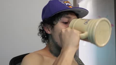 - trieone online show from 01-06-26, 02:54