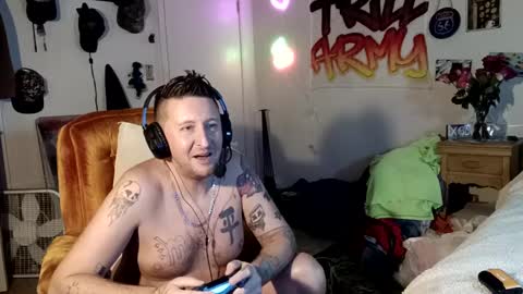 trillnonymau5 online show from 12-08-24, 03:43