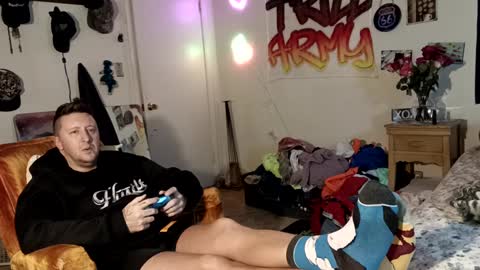 trillnonymau5 online show from 12-08-24, 03:45