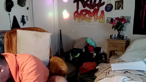 trillnonymau5 online show from 12-09-24, 07:18