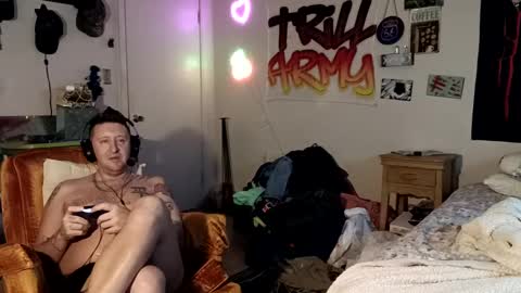 trillnonymau5 online show from 12-17-24, 02:23