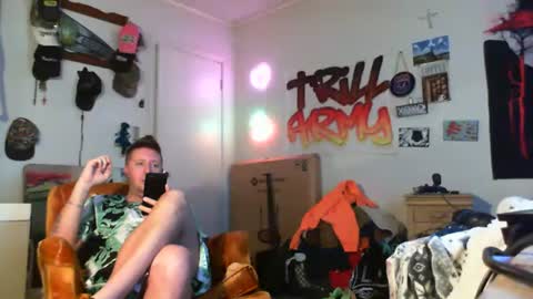 trillnonymau5 online show from 01-10-25, 06:38