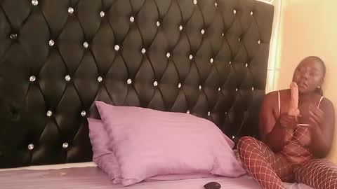 Snapshot of trinatrina94 chatting on 12-16-25, 09:03 trinatrina94 online show from 12-16-25, 09:03