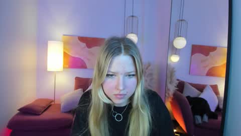 Snapshot of triplesec_ chatting on 10-15-25, 06:35 Tasya online show from 10-15-25, 06:35
