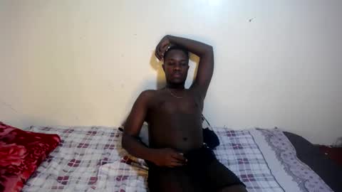 Snapshot of trisboo5 chatting on 02-10-25, 08:21 Trisboo5 online show from 02-10-25, 08:21