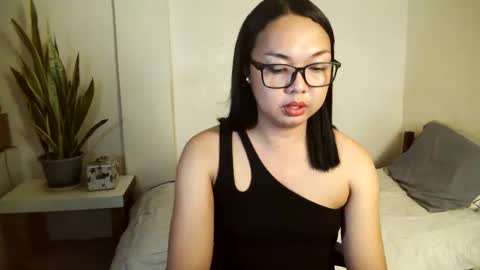 Snapshot of trishakera chatting on 01-16-25, 10:53 trisha online show from 01-16-25, 10:53