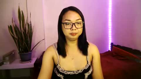 Snapshot of trishakera chatting on 02-07-25, 08:22 trisha online show from 02-07-25, 08:22