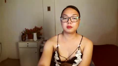 Snapshot of trishakera chatting on 02-14-25, 03:00 trisha online show from 02-14-25, 03:00