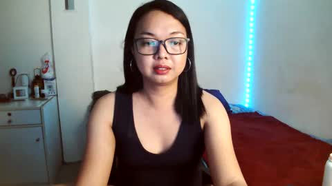Snapshot of trishakera chatting on 02-23-25, 01:21 trisha online show from 02-23-25, 01:21