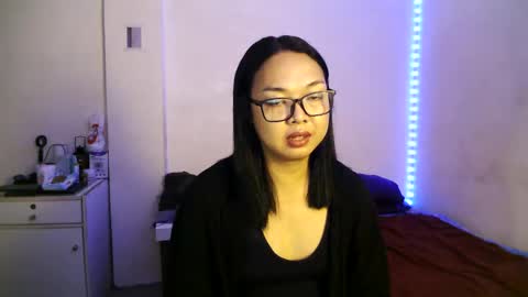 Snapshot of trishakera chatting on 02-23-25, 10:20 trisha online show from 02-23-25, 10:20