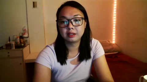 Snapshot of trishakera chatting on 03-11-25, 04:43 trisha online show from 03-11-25, 04:43