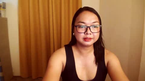 Snapshot of trishakera chatting on 10-31-25, 12:28 trisha online show from 10-31-25, 12:28