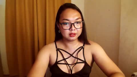 Snapshot of trishakera chatting on 11-18-25, 10:52 trisha online show from 11-18-25, 10:52