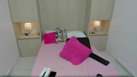 Snapshot of trishamoon chatting on 02-12-25, 04:01 TRISHA online show from 02-12-25, 04:01