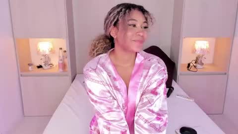 Snapshot of trishamoon chatting on 03-09-25, 04:55 TRISHA online show from 03-09-25, 04:55