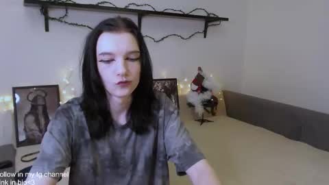 Max  online show from 01-11-26, 04:56