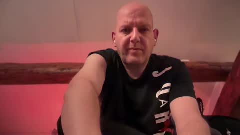 Triton online show from 11-25-25, 07:41