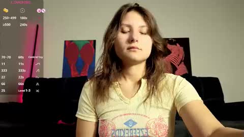 trixibell online show from 10-18-25, 04:15