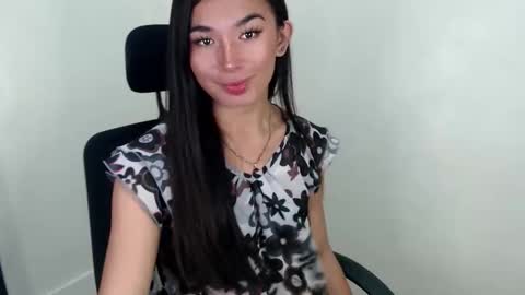 Snapshot of trixieliciouss chatting on 10-13-25, 03:12 trixieliciouss online show from 10-13-25, 03:12