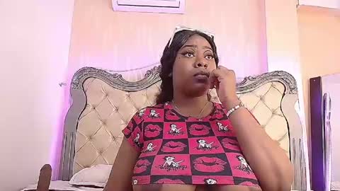 TrixieMar online show from 01-05-25, 07:49