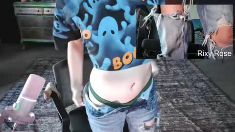 RixyRose online show from 10-17-25, 03:47