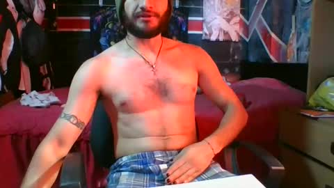 Snapshot of trizquelmen chatting on 10-08-25, 08:28 Andrew online show from 10-08-25, 08:28