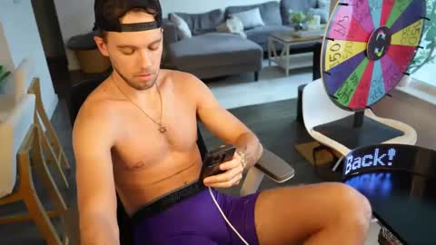 Troy Green online show from 09-15-25, 08:53