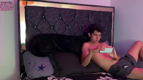 Snapshot of troye_lex chatting on 10-15-25, 10:21 troye_lex online show from 10-15-25, 10:21