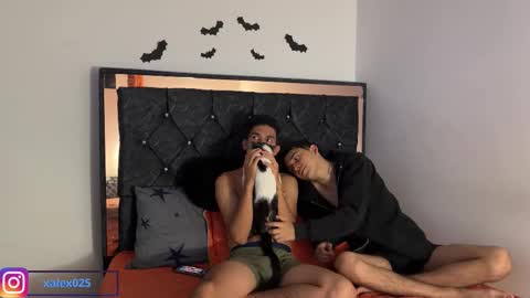 Snapshot of troye_lex chatting on 11-09-25, 09:13 troye_lex online show from 11-09-25, 09:13