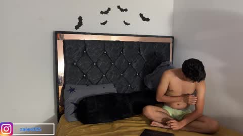 Snapshot of troye_lex chatting on 11-23-25, 08:52 troye_lex online show from 11-23-25, 08:52