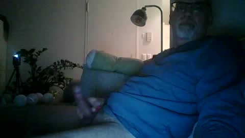 Snapshot of trukturk chatting on 11-24-25, 10:53 trukturk online show from 11-24-25, 10:53