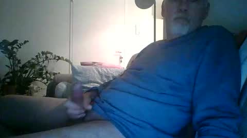 Snapshot of trukturk chatting on 12-18-25, 08:26 trukturk online show from 12-18-25, 08:26