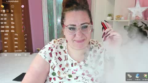 Adelle online show from 12-21-24, 10:06