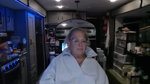 Evangeline online show from 10-23-25, 08:24